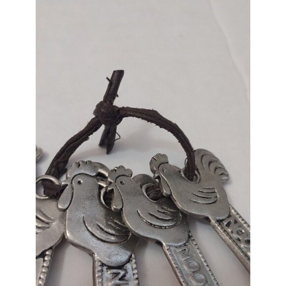 Ganz Measuring Spoons Rooster Chickens Sunflowers Embossed Metal Set of 4 - Picture 6 of 7